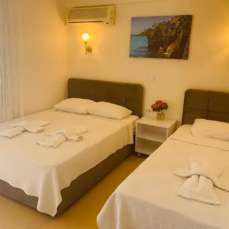 Holiday Hotel קוסדסי